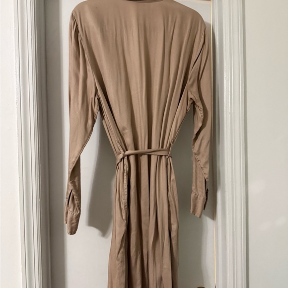 Time & Tru Beige Utility Shirt Dress - Picture 6 of 7